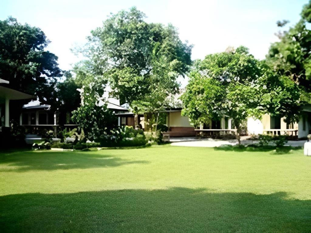 Hotel Indra Djaya Cisarua Exterior photo